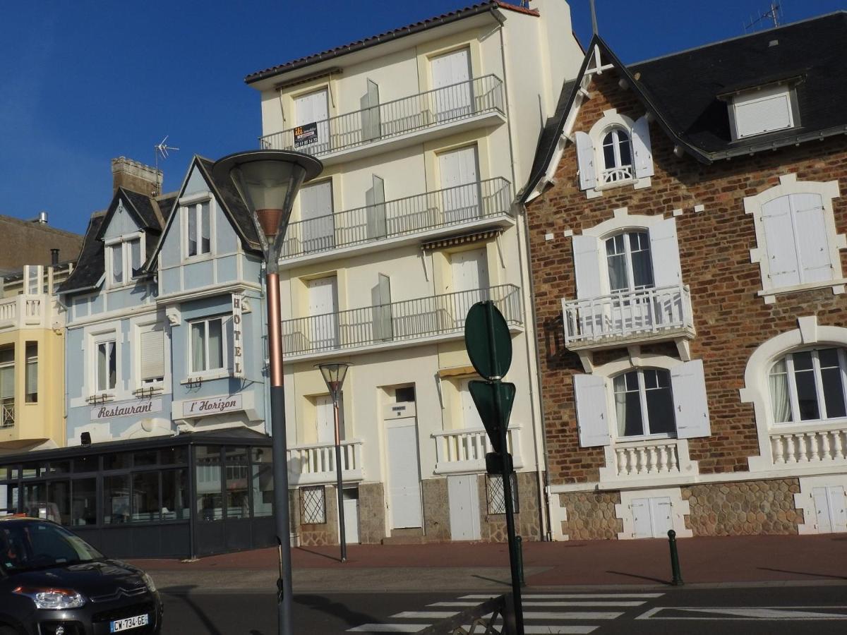 Appartement T2 Renove Face Mer Avec Balcon, A 150M De La Plage Et 300M Des Commerces - Fr-1-92-611 Les Sables-dʼOlonne Exterior foto