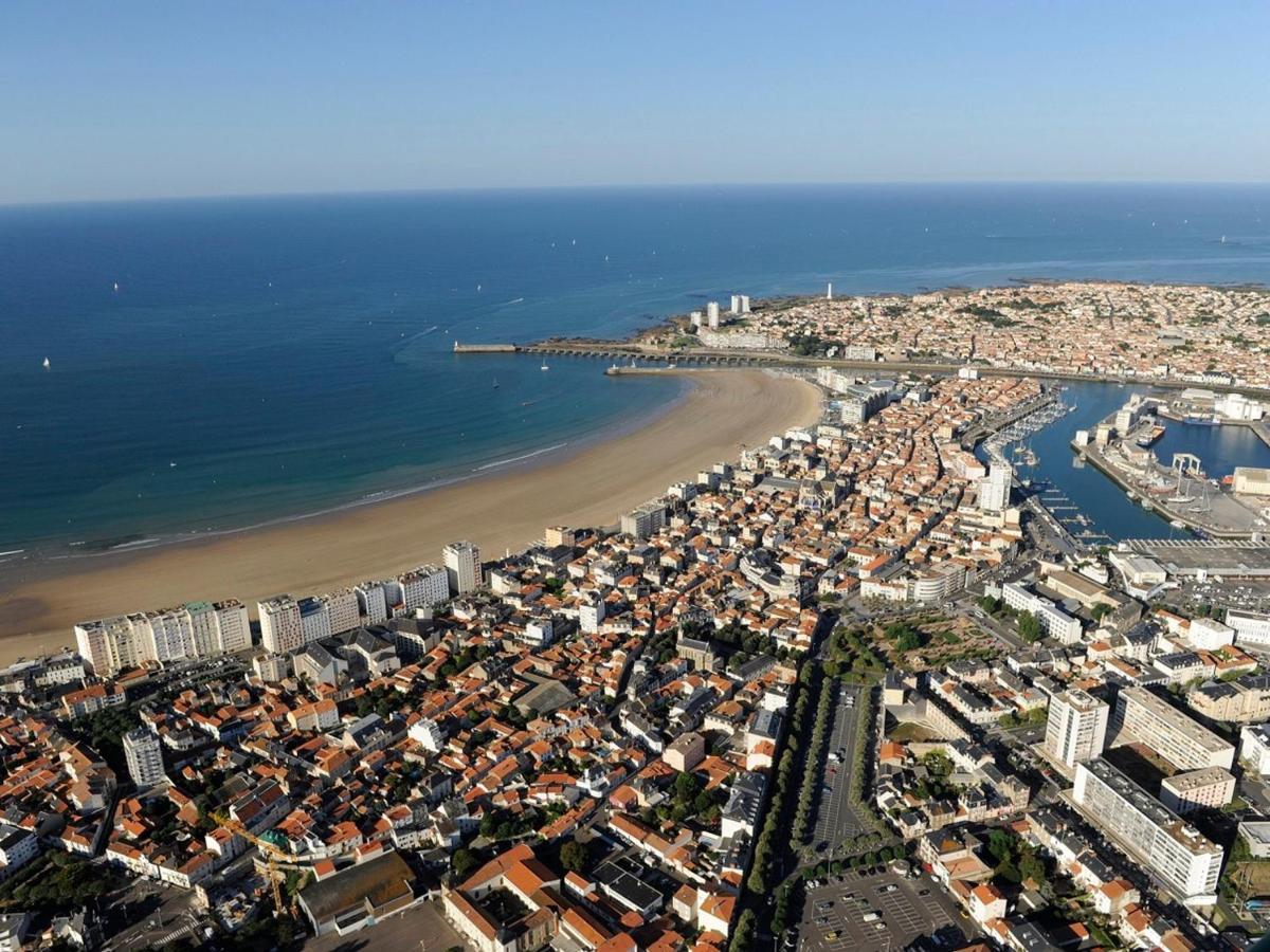 Appartement T2 Renove Face Mer Avec Balcon, A 150M De La Plage Et 300M Des Commerces - Fr-1-92-611 Les Sables-dʼOlonne Exterior foto